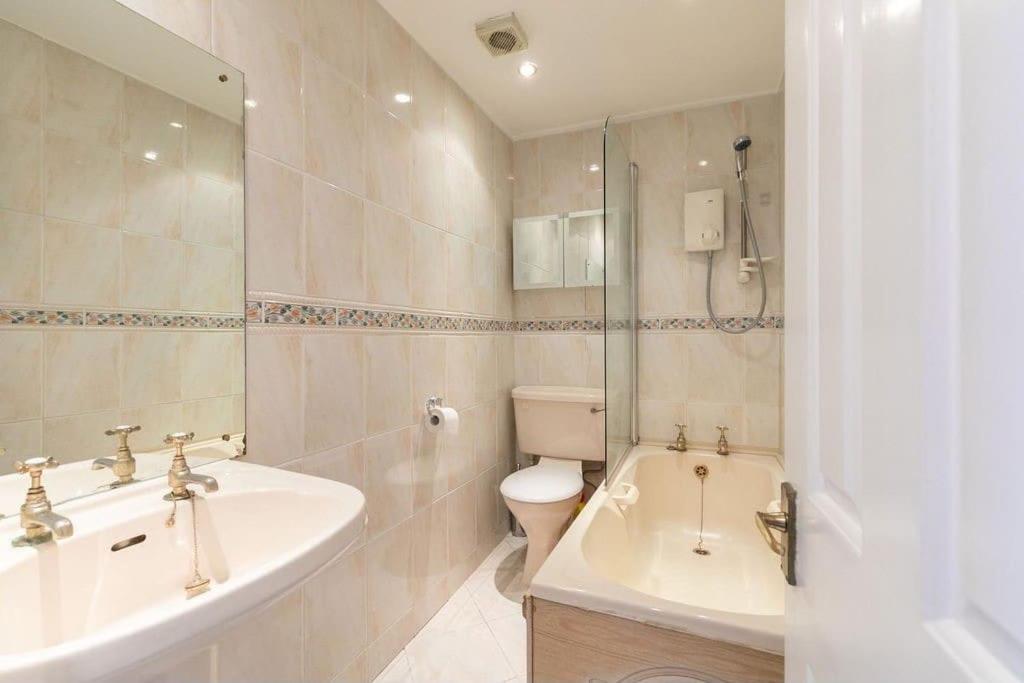 Stylish 1 Bedroom Apartment Edinburgh Luaran gambar